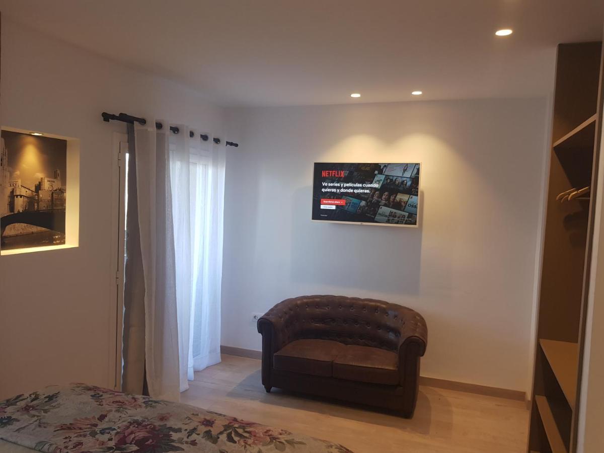 Turistic Girona - Piso De 1, 2 O 3 Habitaciones ภายนอก รูปภาพ
