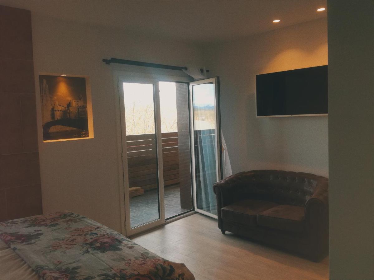 Turistic Girona - Piso De 1, 2 O 3 Habitaciones ภายนอก รูปภาพ