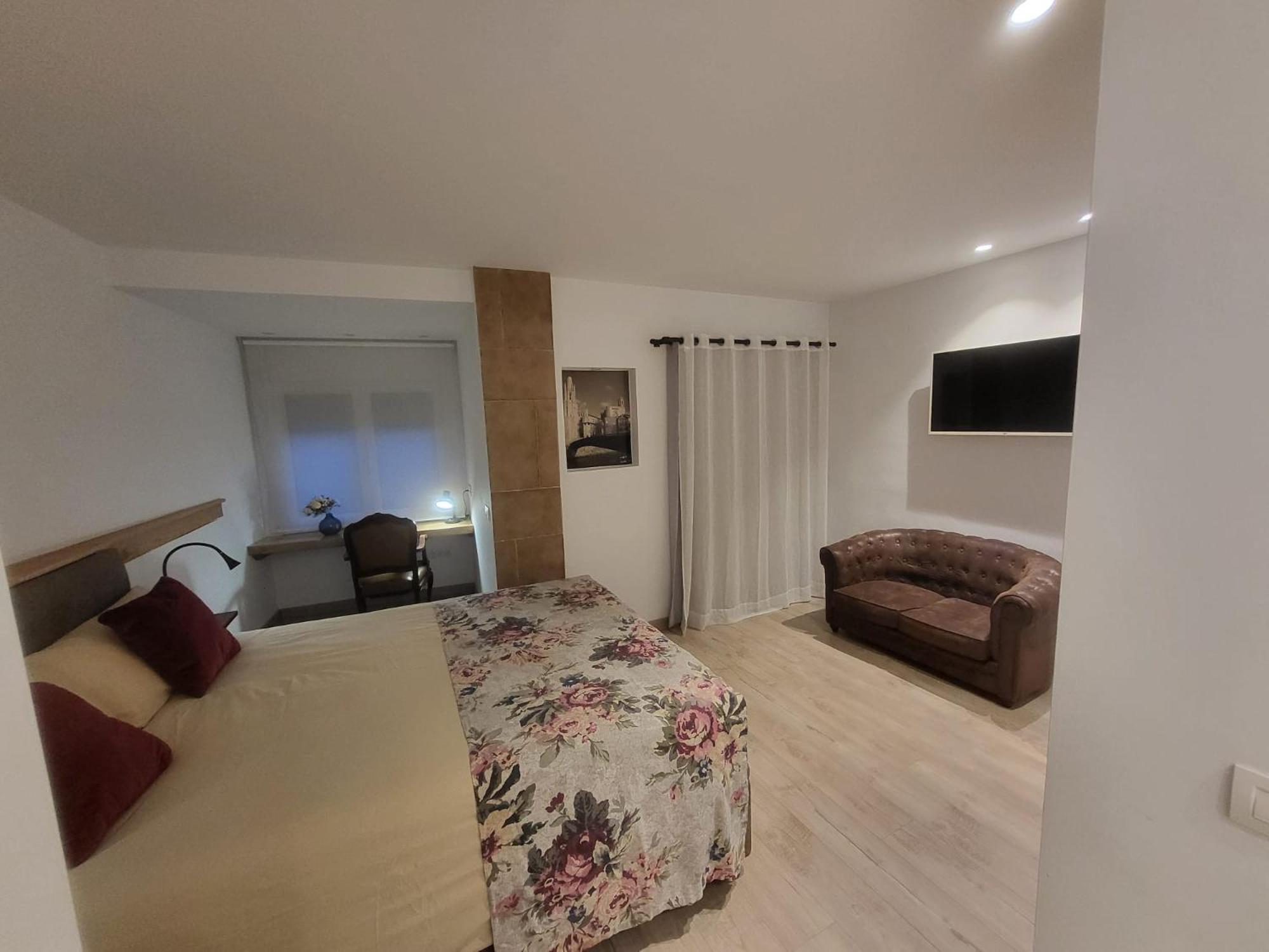 Turistic Girona - Piso De 1, 2 O 3 Habitaciones ภายนอก รูปภาพ